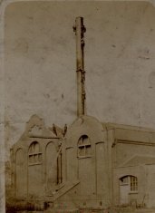 The Lewes & District Electric supply works stood in the Bear yard, by the river.  A transformer  marks the site  today (2001)